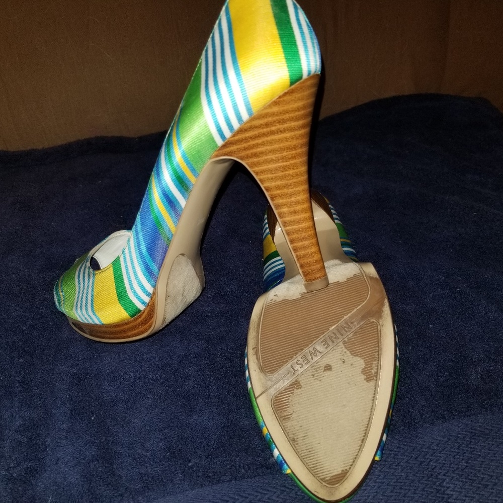 Designer Shoes - Picture 3 of 3